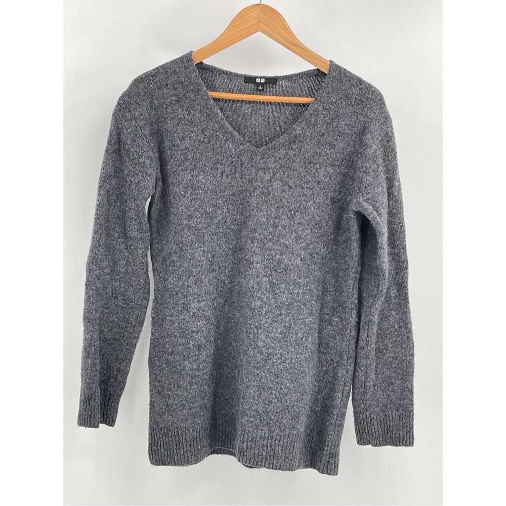 Uniqlo Sweater Women Small Gray‎ Wool V Neck Long Sleeve Oversized
